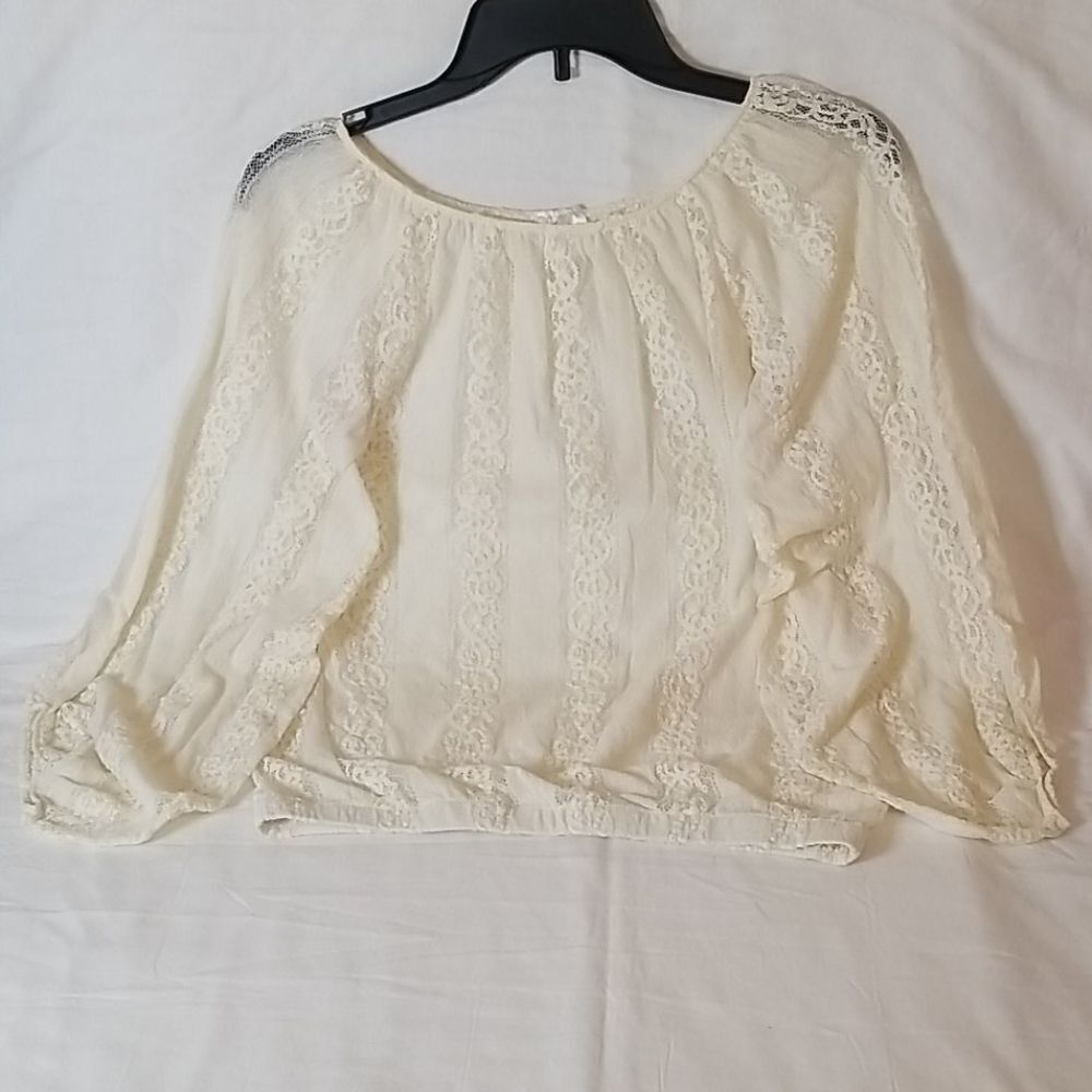Nine 1 Eight‎ Cream Colored Lace Blouse
